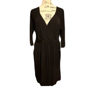 NWOT Torrid size 2 or 18/20 or 2X black dress v neck with pockets